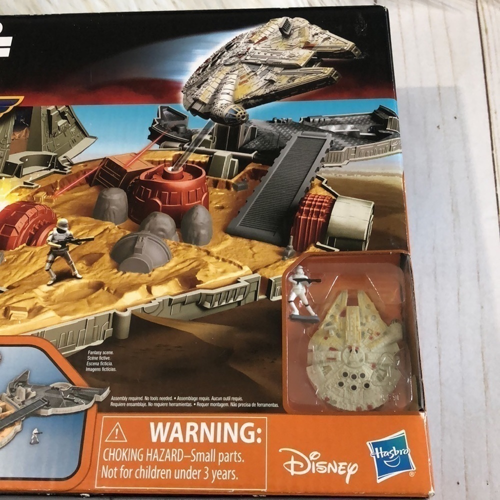 Star Wars The Force Awakens Micromachines Falcon Playset.  Sealed - Picture 3 of 7